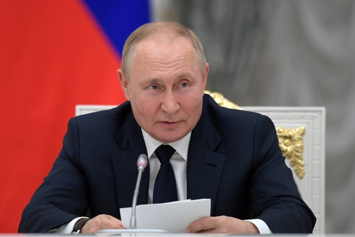 Путин поручил создать Национальный центр исторической памяти