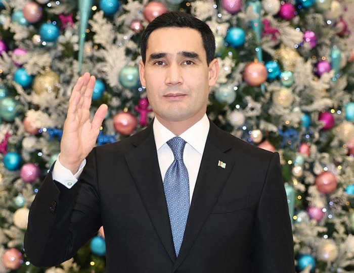 Президент Туркменистана поздравил граждан с Новым годом