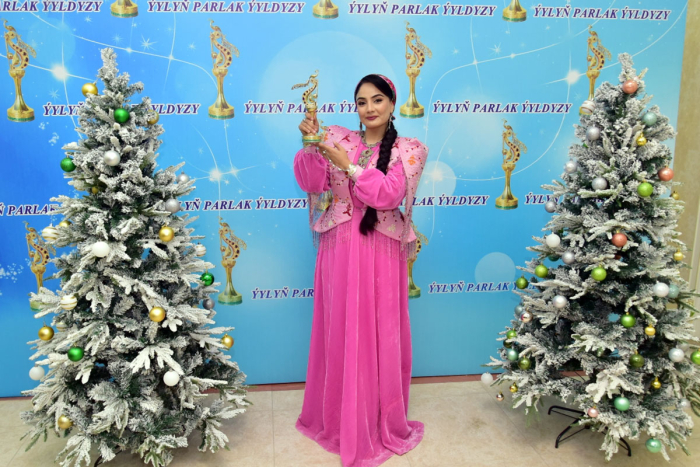 В Туркменистане прошел конкурс «Сияющая звезда года»