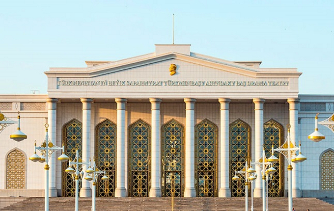 В Туркменистане стартовала неделя театральной классики