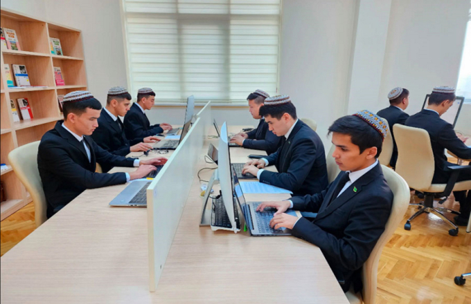 В Туркменистане прошли соревнования по цифровой безопасности среди студентов