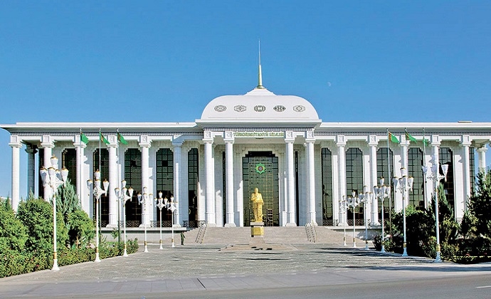 Спикер Меджлиса Туркменистана рассказала президенту о разработке проекта закона об энергосбережении