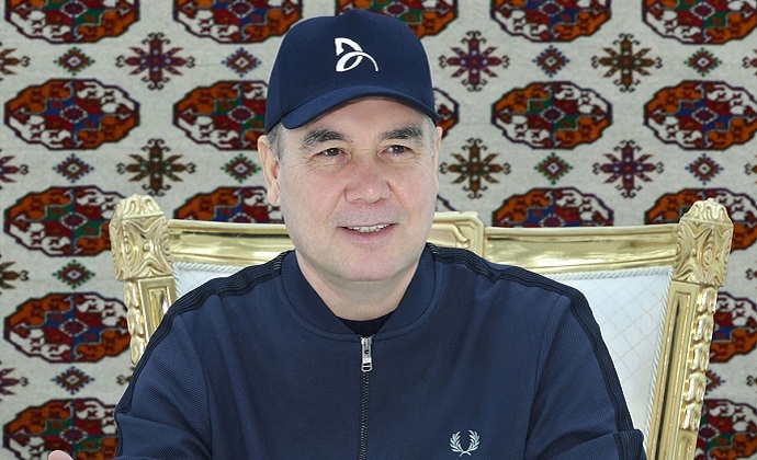 Председатель Халк Маслахаты Туркменистана посетил торговый центр в Аркадаге