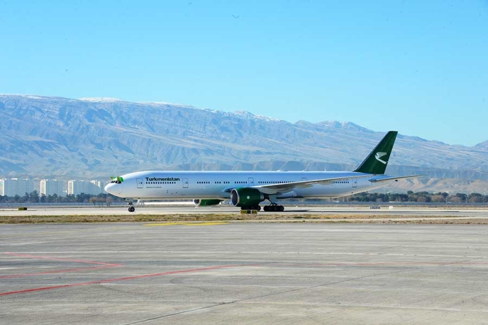 В Туркменистане авиапарк пополнился новым самолетом