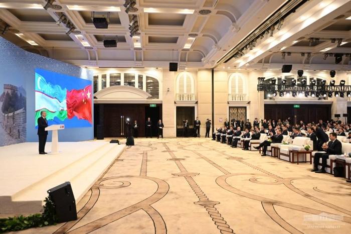 Президент Узбекистана принял участие в Инвестиционном форуме в Китае