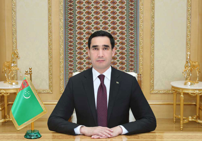 Президент Туркменистана поздравил граждан с Днем защитника Отечества