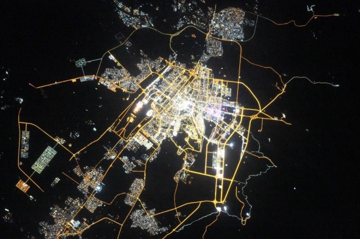 Олег Кононенко из космоса сфотографировал ночной Ашхабад