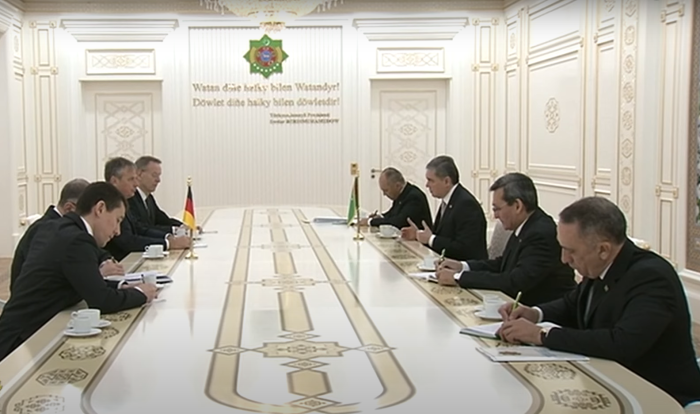 Глава Халк Маслахаты Туркменистана принял руководство немецкой консалтинговой компании