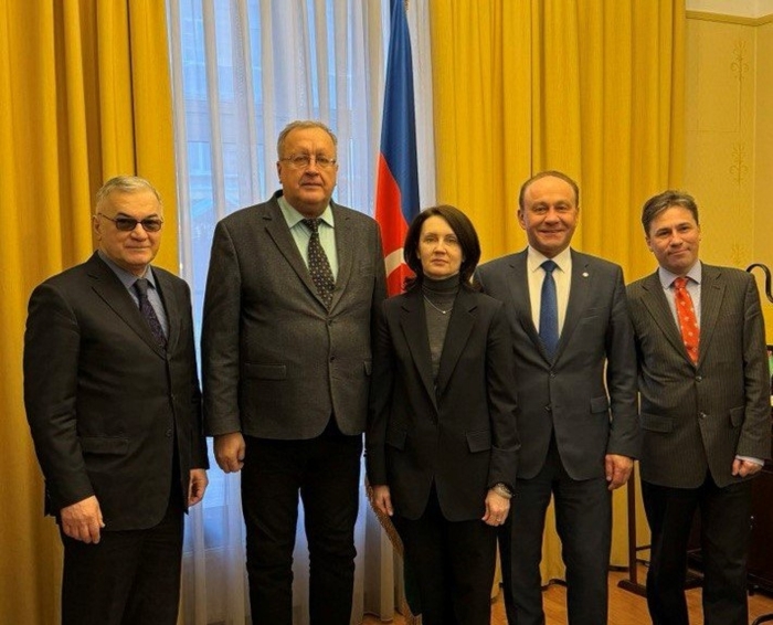 Международные наблюдатели посетили генконсульство Азербайджана в Петербурге