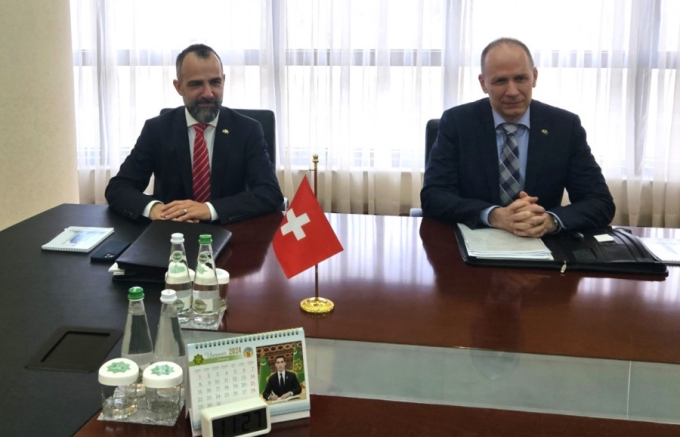 Посол Швейцарии в Туркменистане вручил верительные грамоты председателю Меджлиса