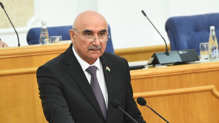 Спикеру парламента Таджикистана вручили орден дружбы от России