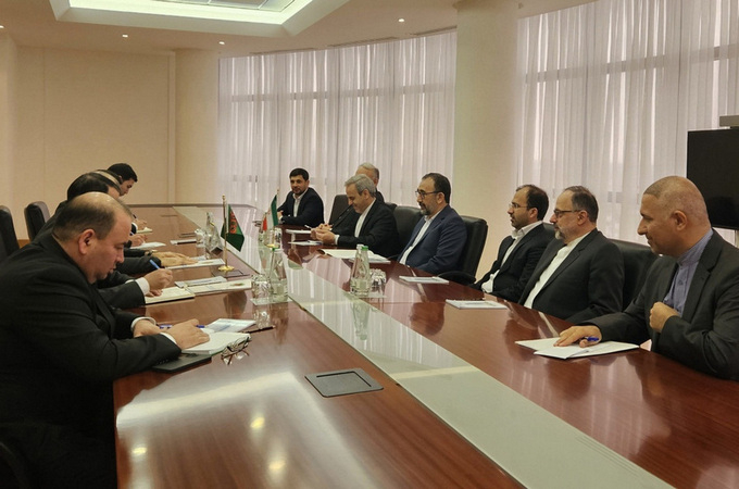 В МИД Туркменистана прошла встреча с губернатором иранской провинции Хорасан-Резави