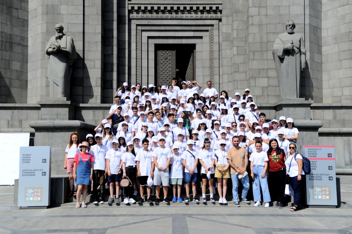 В Армении начали прием заявок на программу «Шаг к дому» для молодежи из диаспоры
