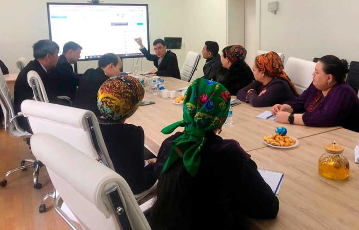 В Ашхабаде обсудили преимущества единой школьной цифровой платформы e-Mekdep