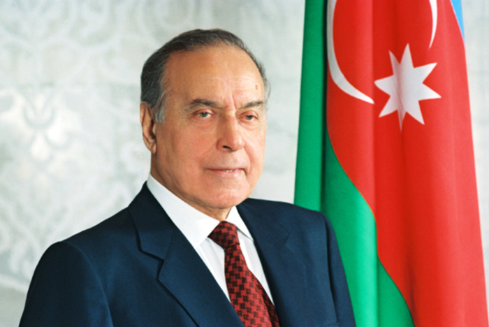 Книгу о жизни президента Азербайджана презентовали в странах Центральной Азии