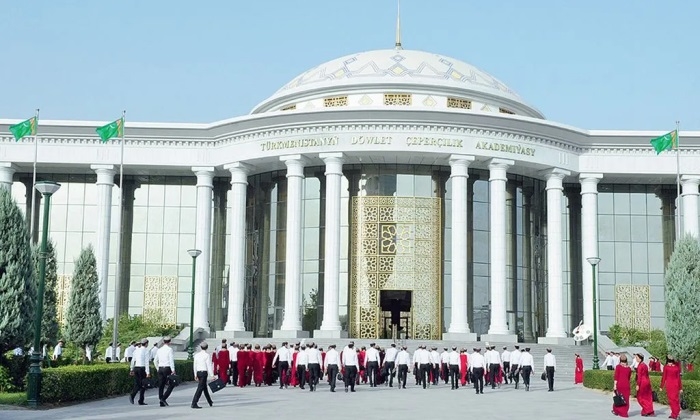 Туркменистан достиг больших успехов в сфере образования
