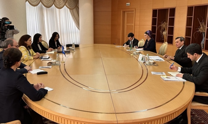 Глава МИД Туркменистана провел встречу с помощником гендиректора МОТ