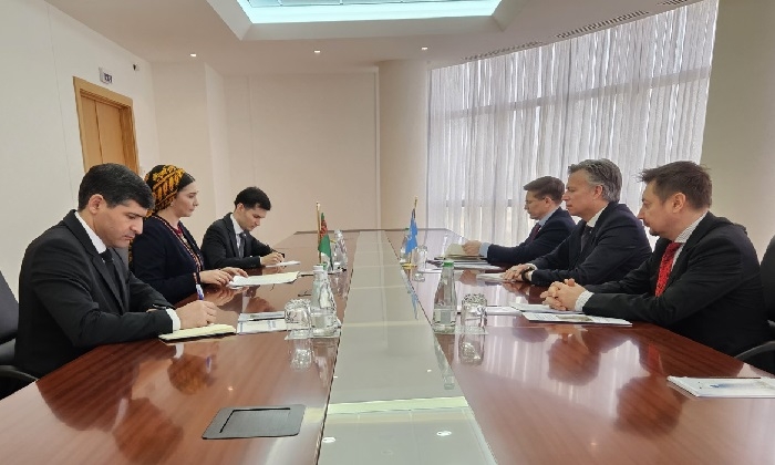 В МИД Туркменистана прошли переговоры с представителем ЕЭК ООН