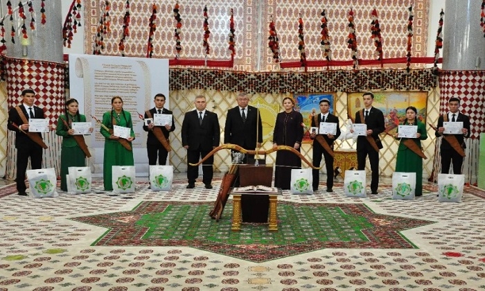 В Туркменистане завершился шестой тур конкурса «Юные вестники мира»