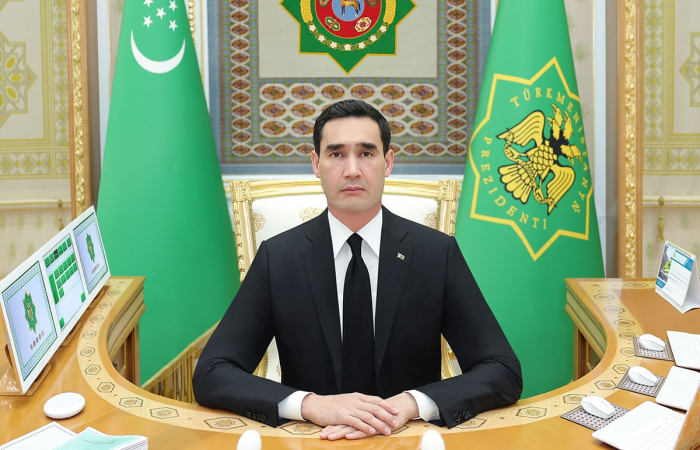 Президент Туркменистана ознакомился с работой учреждений научно-образовательной сферы
