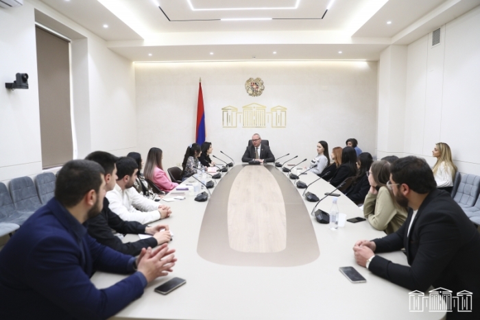 Депутат Нацсобрания Армении рассказал студентам о жизни русской общины