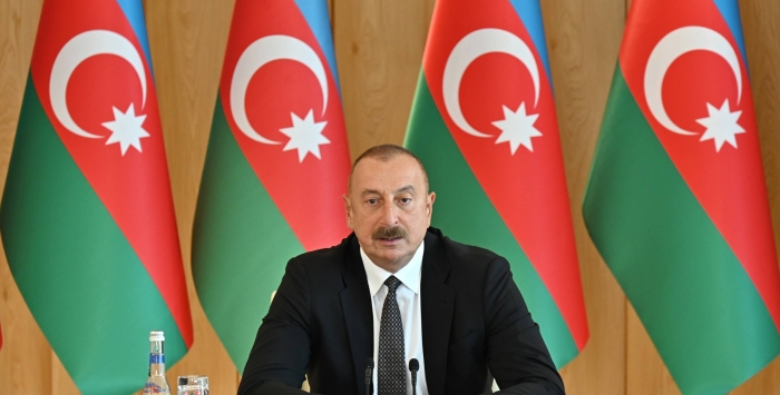 Ильхам Алиев дал оценку азербайджанским женщинам