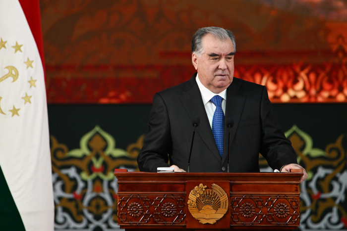 Президент Таджикистана высказался о вреде роскошных праздников