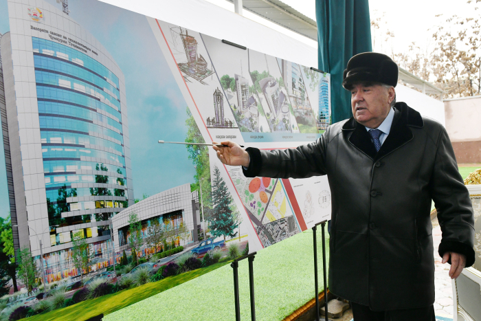 В Душанбе начали возводить новые здания для трех министерств 