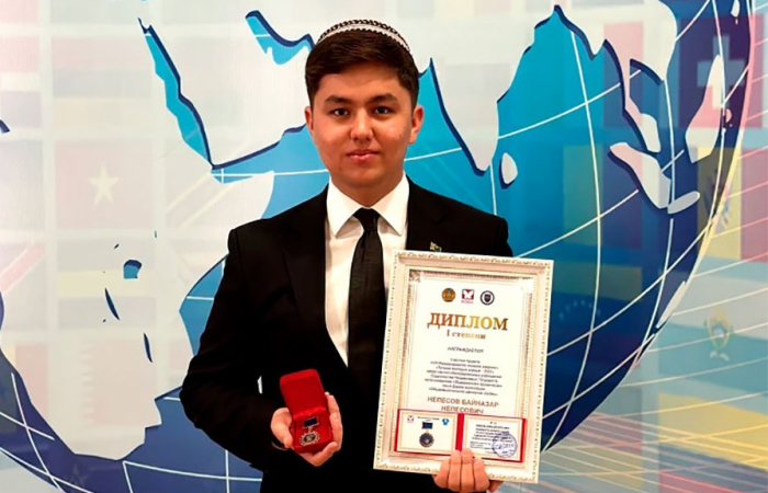Студент из Туркменистана признан лучшим молодым учёным СНГ