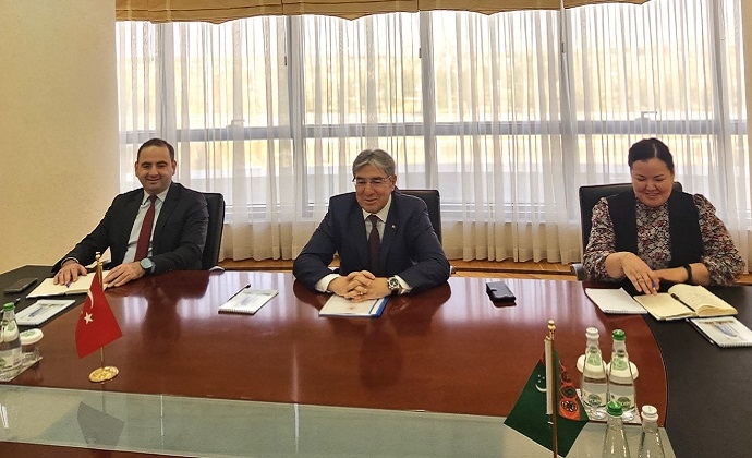 В МИД Туркменистана прошли переговоры с послом Турции