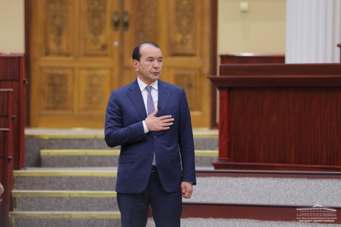 Министр культуры Узбекистана отказался «воспитывать» артистов