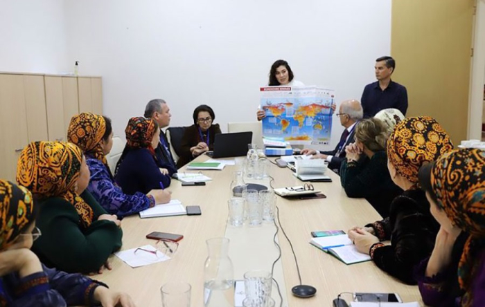 Педагоги Туркменистана поучаствовали в семинаре по климатическому образованию