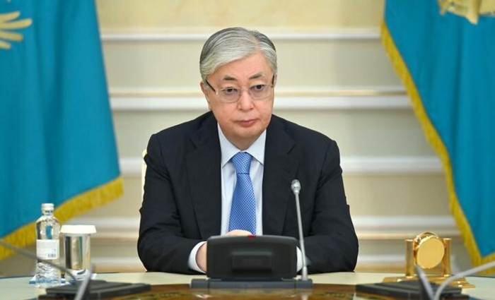 Казахстан направит Киргизии 2 тысячи тонн топлива в качестве гуманитарной помощи