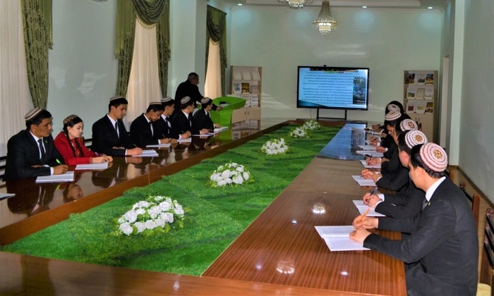 В аграрном вузе Туркменистана состоялась онлайн-лекция по автоматизации АПК