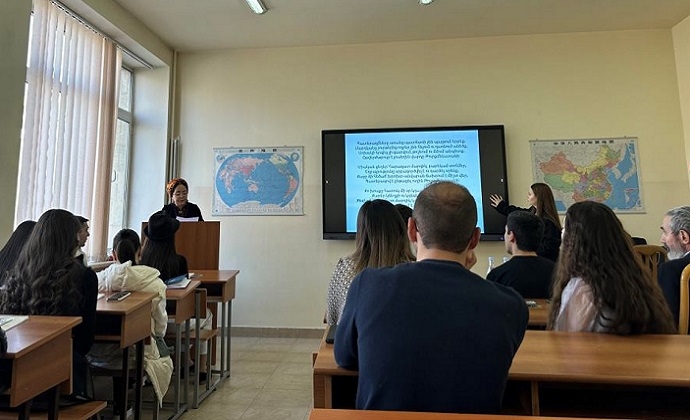 В Ереване прошла лекция на тему «Роль Махтумкули в туркменской литературе»
