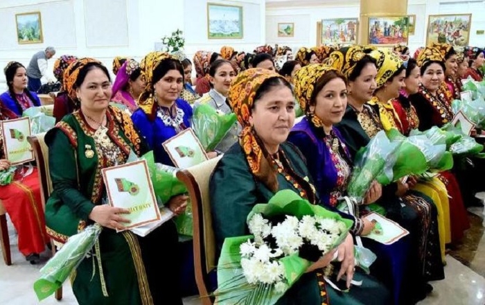 Женщины Туркменистана радостно и достойно отметят 8 марта