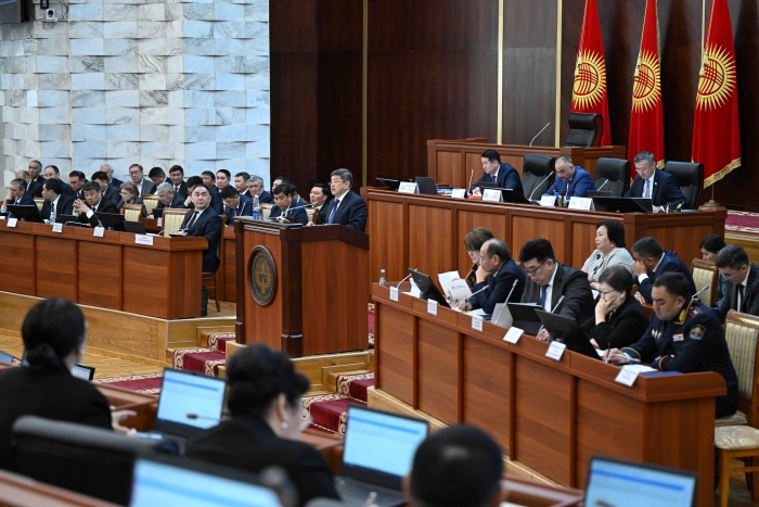 Сироты Киргизии будут получать выплату 500 тысяч сомов после 18-летия