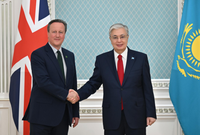 Президент Казахстана принял министра иностранных дел Великобритании