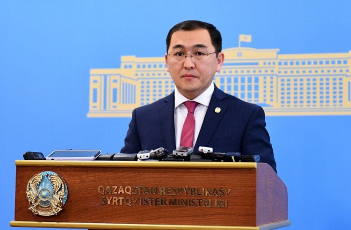 Казахстанцам порекомендовали носить в России с собой документы
