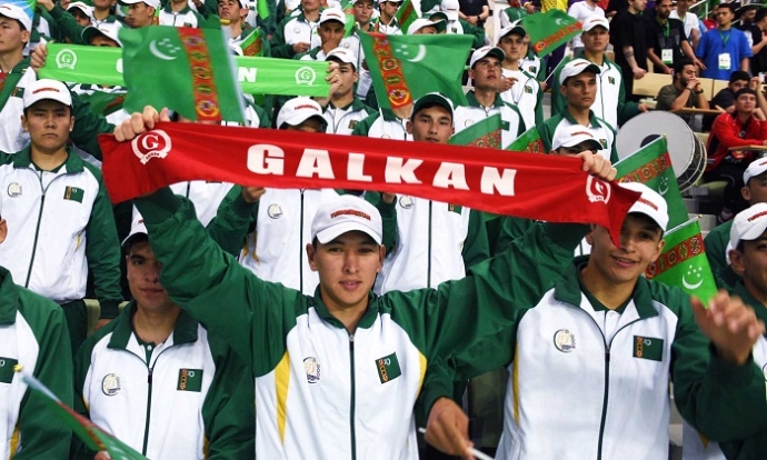 Лавры победителей хоккейного турнира в Ашхабаде заслужили туркменские спортсмены