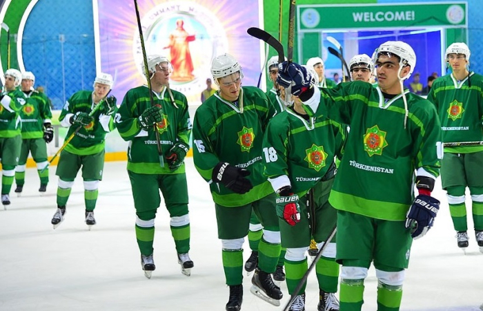 Определился первый финалист международного хоккейного турнира в столице Туркменистана