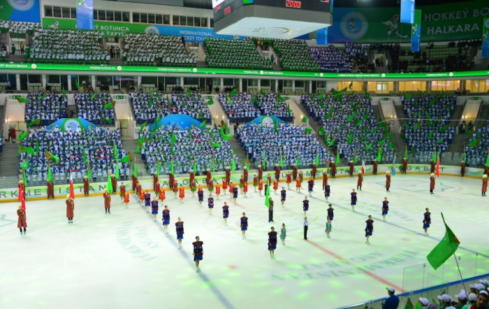 В Туркменистане состоялась церемония открытия международного турнира по хоккею