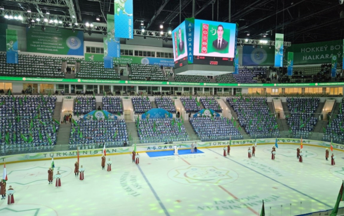 В Туркменистане состоялась церемония открытия международного турнира по хоккею