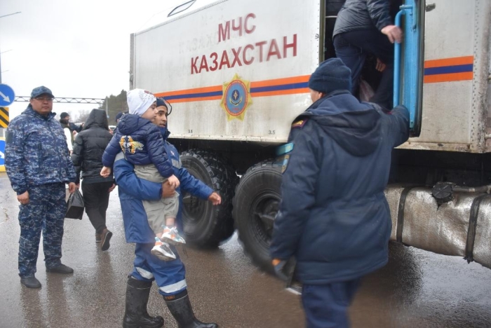 В Казахстане эвакуировано из-за паводка более 108 тысяч человек