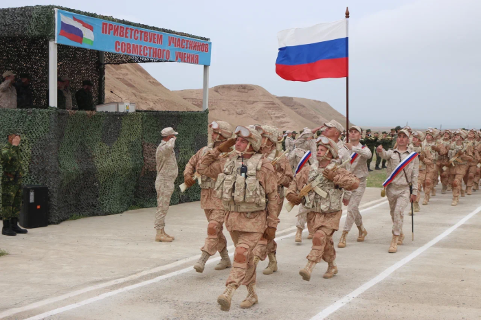 В Таджикистане стартовали военные учения с Россией