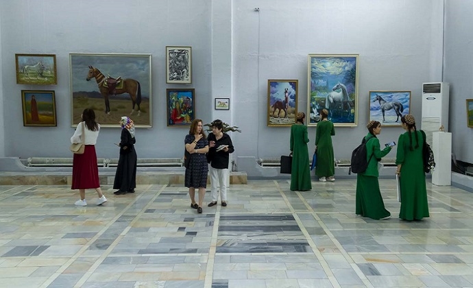 В Ашхабаде открылась выставка в честь национального праздника Дня скакуна