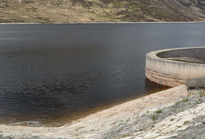 Уровень воды в Нурекском водохранилище приближается к мертвой точке