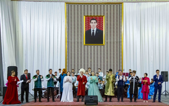 В столице Туркменистана прошел музыкальный концерт «Восток – дело тонкое»