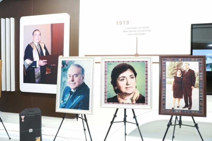 Выставка фотоковров «Гейдар Алиев – незабываемый лидер» проходит в Баку